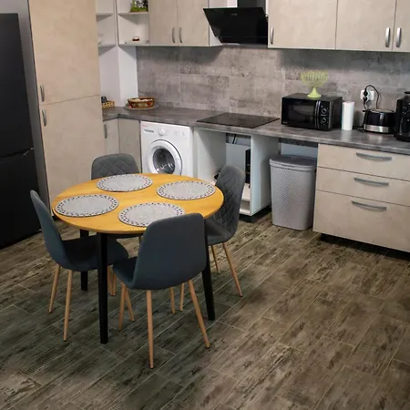 Casa Filip Нэводари